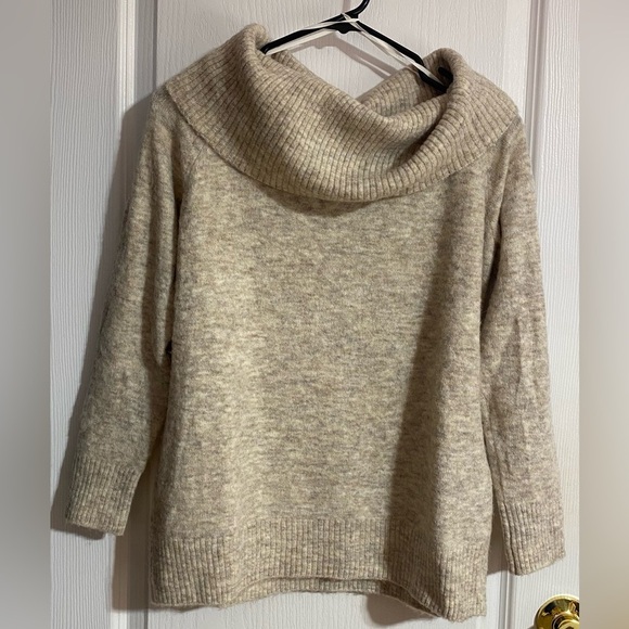 Aritzia Sweaters - Aritzia Wilfred Wool Blend Beige Turtleneck Long Sleeve Warm Sweater Size Medium